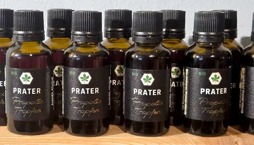 Bio-Propolistropfen-Bio-Imkerei-Wien